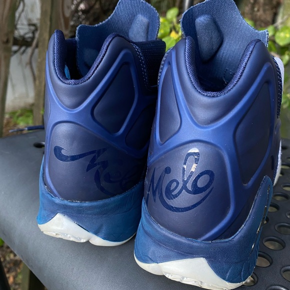 MUST SELL MOVING- ********* NIKE Air Jordan Melo M12 Men’s Sneakers Sz 11.5 EUC - Picture 5 of 9